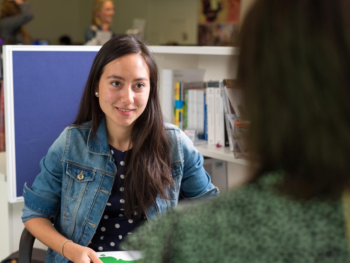 Student in career advice appointment